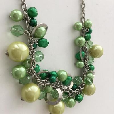 Green beaded fashion necklace