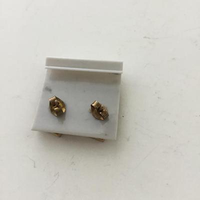 Gold tone dark green stud earrings