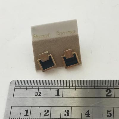 Gold tone dark green stud earrings