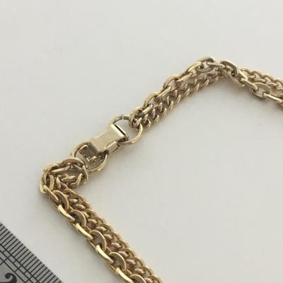 Unmarked gold tone vintage clasp fashion necklace