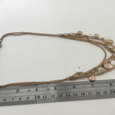 Beautiful unmarked gold tone fashion necklace