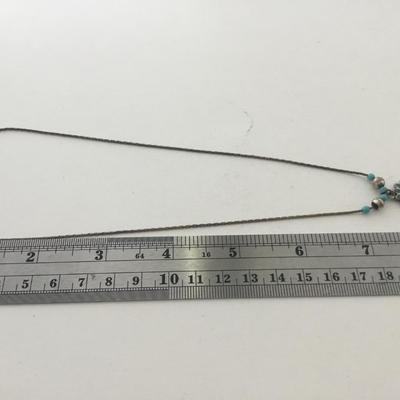 Unmarked flower fashion necklace
