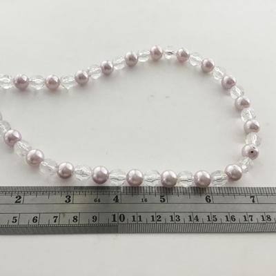 Beautiful unmarked fashion beaded necklace