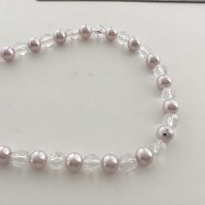 Beautiful unmarked fashion beaded necklace