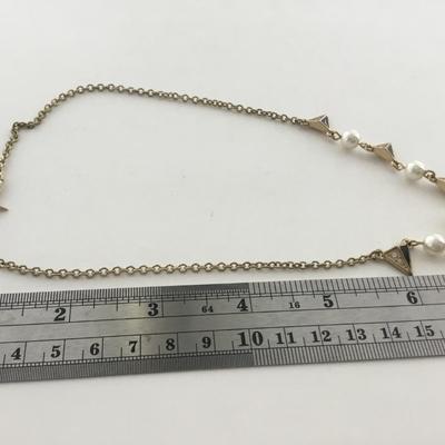 Gold tone SHB marked collar necklace