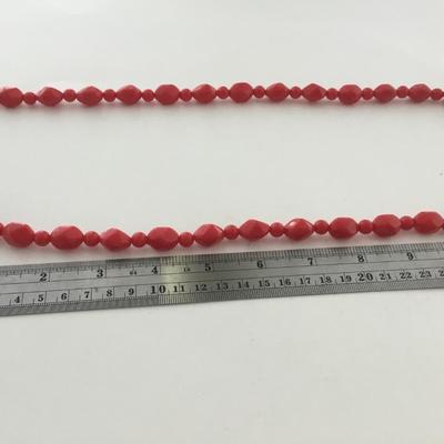 Red fashion beaded necklace