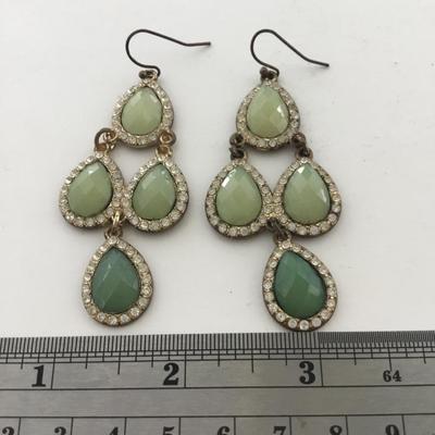 Gold tone green dangle fashion earrings