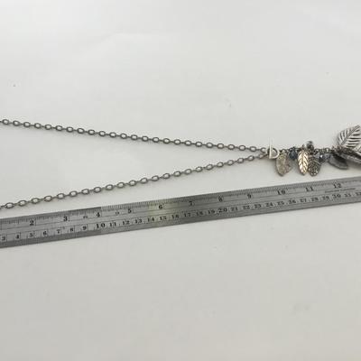 Silver tone leaf fashion necklace