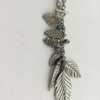 Silver tone leaf fashion necklace