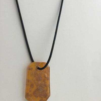Unmarked cord type fashion necklace