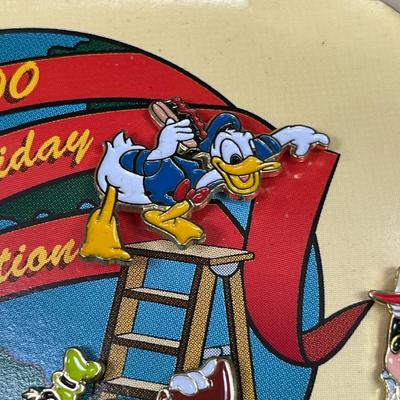 Walt Disney World 2000 Cast Holiday Celebration Pin Set Includes 5 Pins in Wooden Box