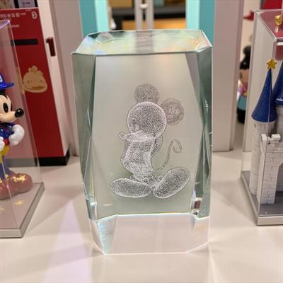Walt Disney Mickey Mouse 3D Laser Etched Hologram Crystal Cube