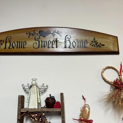 Home Sweet Home Wall Art Display