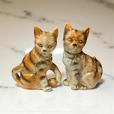 Cats Salt and Pepper Shaker Set Made in Japan