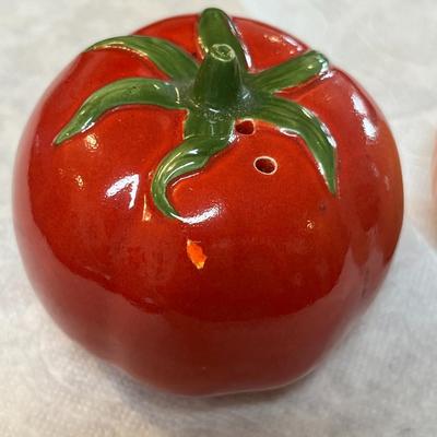 Vintage Tomato and Onion Salt and Pepper Shaker Set