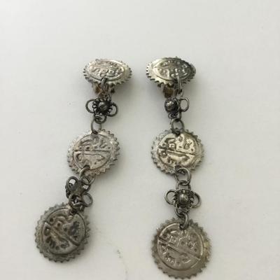 Silver tone vintage clip on dangle earrings