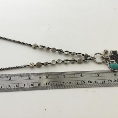Unmarked silver tone fashion necklace