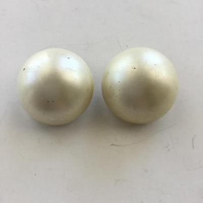 Faux pearl clip on earrings