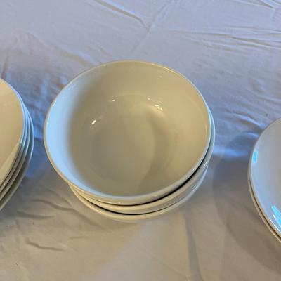 White Dinnerware 10 Pieces