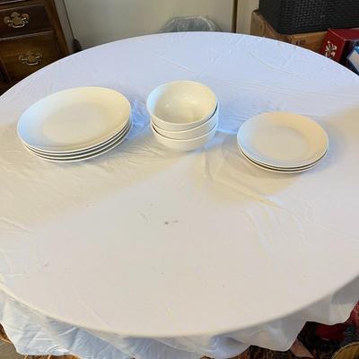 White Dinnerware 10 Pieces