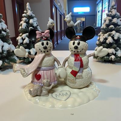 Lenox Disney Showcase Figurine Titled "Mickey and Minnie Mouse as Snowmen