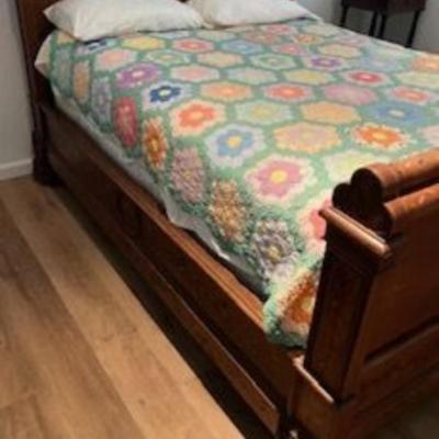 Decorative Queen Size Bed