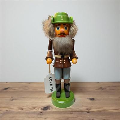 Lesler Nutcracker