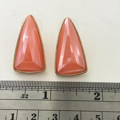 Beautiful peach fashion earrings