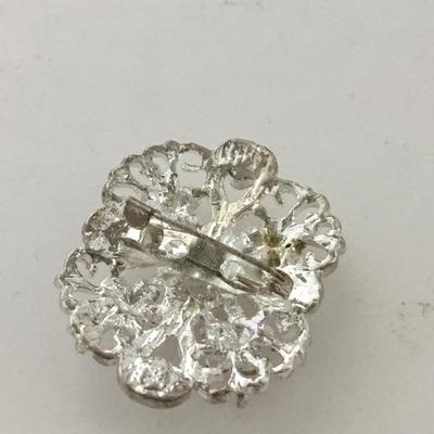 Beautiful silver tone pin rhinestone