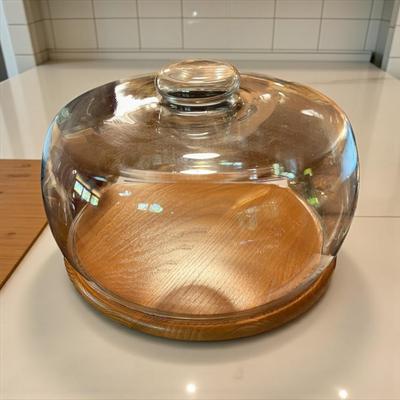 Wooden Cake Server With a Glass Top
