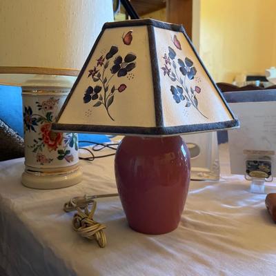 Small mauve ginger jar lamp