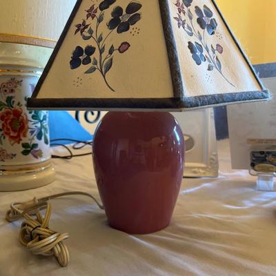 Small mauve ginger jar lamp