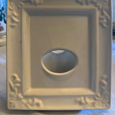 Williams-Sonoma Ceramic Standing Framed Bud Vase White Made In Japan 6.25” X 7”