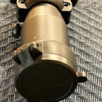 Leapers Rifle Scope and mounts