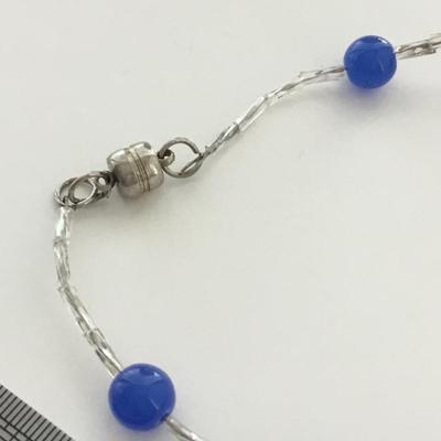 Silver tone blue magnetic clasp necklace