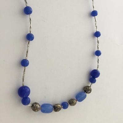 Silver tone blue magnetic clasp necklace