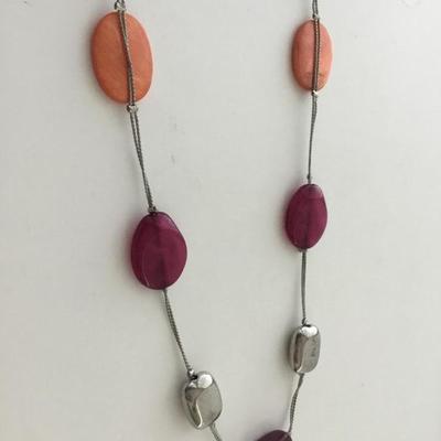 Silver tone colorful NY marked fashion necklace