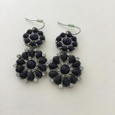 Flower dangle navy blue earrings