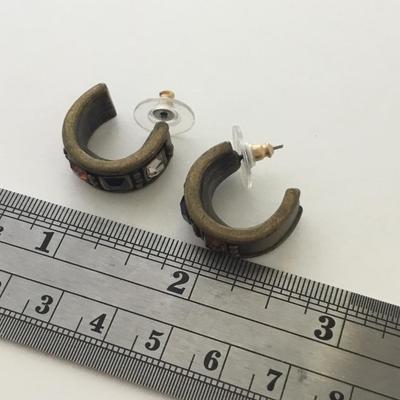 Bronze tone small fashion beautiful earrings