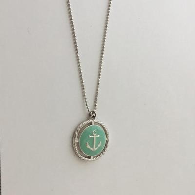 Beautiful silver tone unmarked anchor necklace