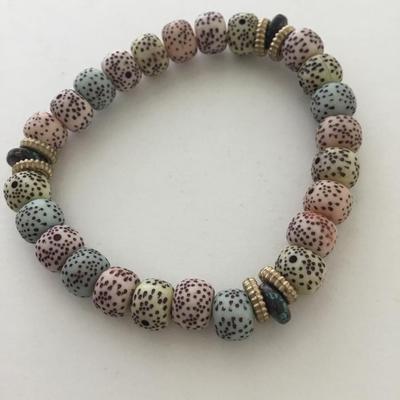 Colorful unique stretchy beaded bracelet