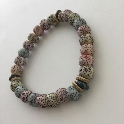 Colorful unique stretchy beaded bracelet