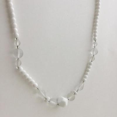 White beaded fashion beautiful necklace