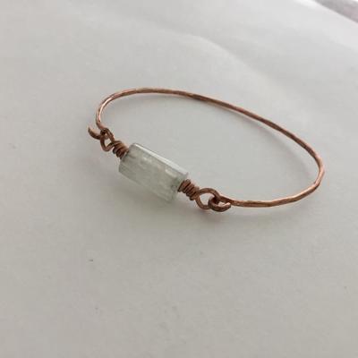 Beautiful unmarked unique fashion bracelet