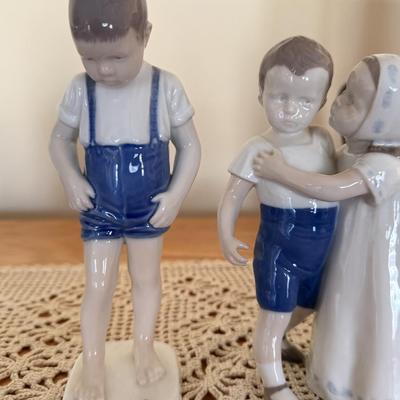 VINTAGE ESTATE SALE: DENMARK COLLECTIBLES