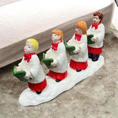 Dept 56 Snow Village Choir Kids #5147-0 INCLUDES BOX