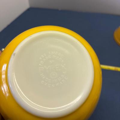 Pyrex Mixing Bowl