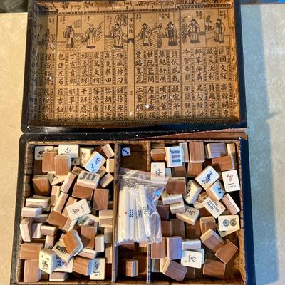 Vintage Mahjong Set