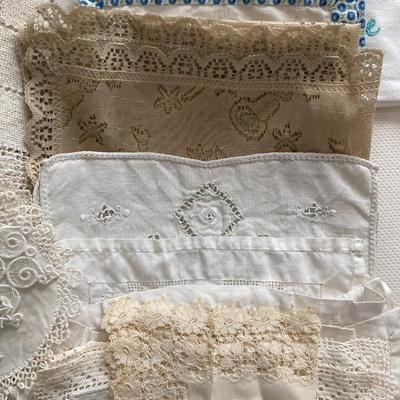 Bag of Various Vintage Linens