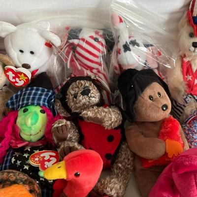 Box lot of Beanie Babies
